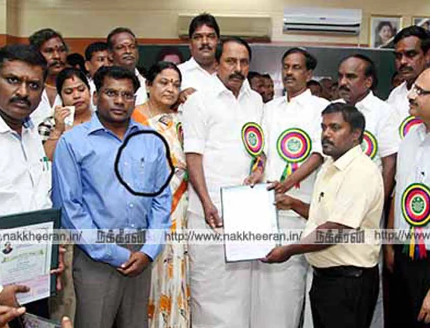  Is the collector angry at the minister's performance?